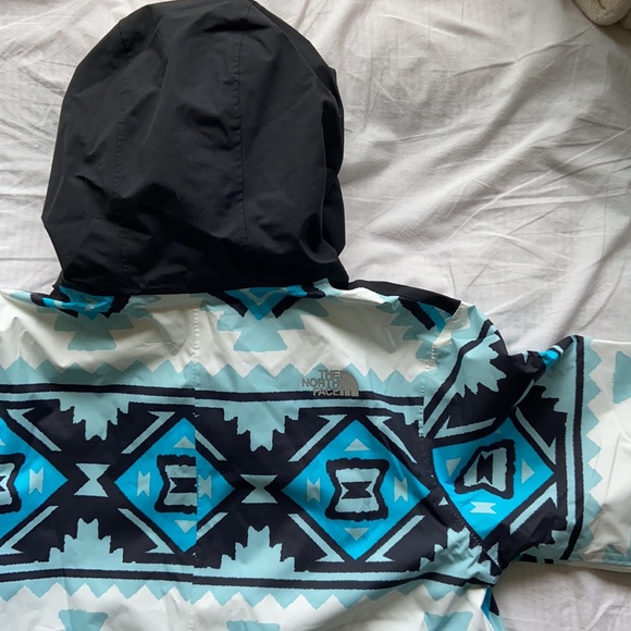 NWT Girls Resolve Reflective Rain Jacket - Picture 5 of 8